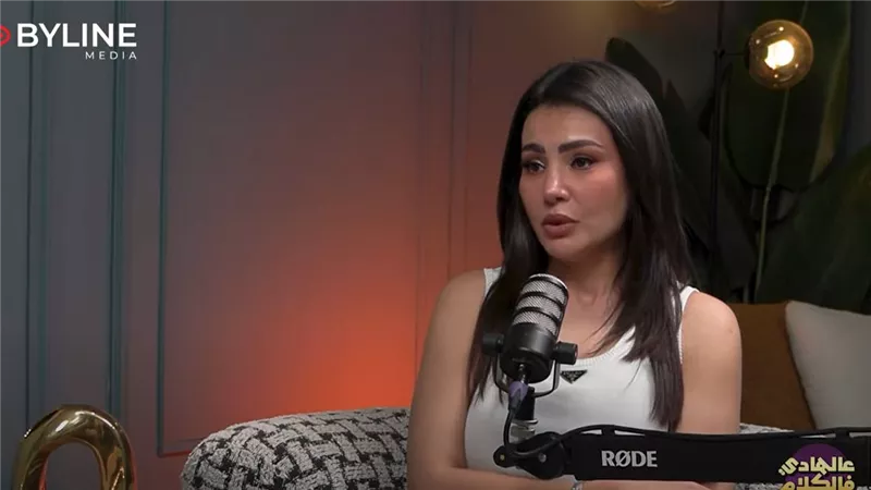 دينا فؤاد تروي موقفًا مؤثرًا تعرضت له:  كسرت إزاز عربيتي على الطريق الصحراوي