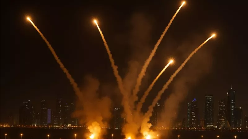 رسائل إيرانية داخلية وخارجية عبر استهداف قاعدة «العديد» الأمريكية في قطر