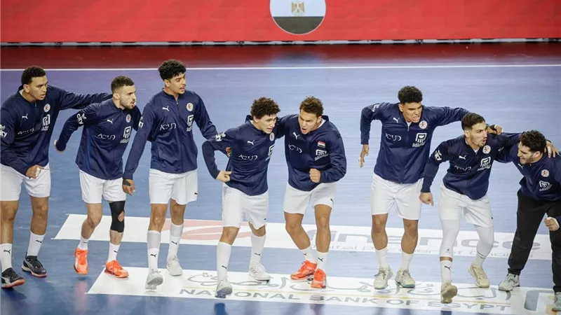 بداية مثالية للفراعنة.. منتخب مصر للشباب يسحق سويسرا بمونديال اليد