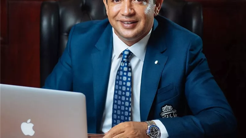 القائم بأعمال رئيس الاتحاد يصرف مرتبات العاملين ويؤكد دعم الفرق الرياضية
