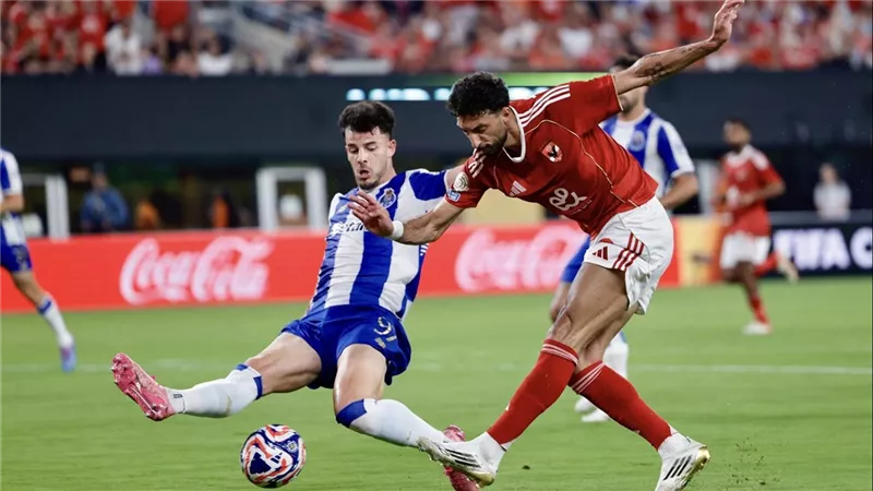 خطة الأهلي لدعم الجبهة اليسرى.. ضم شكري وتوفيق من سيراميكا وبتروجت