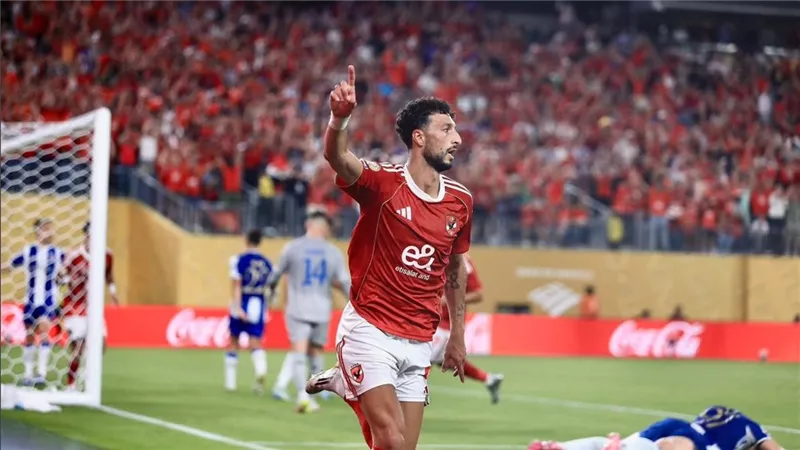 توقف قلبه وثقبت رئته.. مواقف صعبة مر بها وسام أبوعلي في الملاعب 