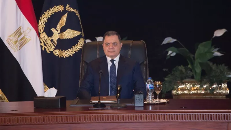 وزير الداخلية يهنئ رئيسي مجلس النواب والشيوخ بمناسبة ذكرى ثورة 23 يوليو