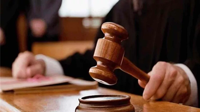 السجن المشدد وغرامة 500 ألف جنيه لـ5 متهمين بالتهريب في المنيا