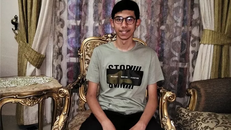 الأول على السويس: إبراهيم محمد يتصدر الإعدادية بدعم أسرة علمية ودينية