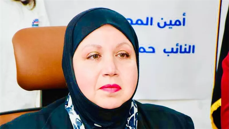 دينا ياقوت تطلق مبادرة “إحنا معاك” بالإسماعيلية.. توفير فرص عمل للشباب 