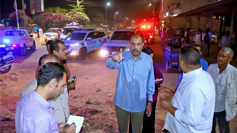 خلال جولة مفاجئة.. محافظ سوهاج يتفقد مشروعات البنية التحتية بالمنشأة
