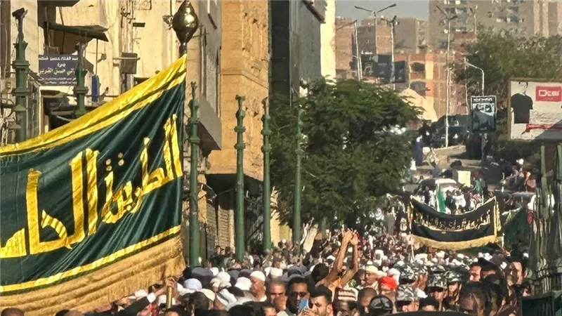 «من الجعفري للحسين».. الرفاعية تُسيّر موكبها الصوفي احتفالًا بالمولد النبوي 