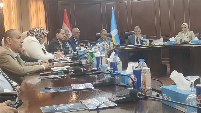 محافظ الإسكندرية يستقبل وفد 