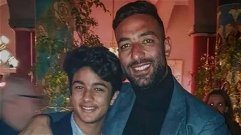 حقيقة القبض على نجل «ميدو» في سيارة مرسيدس مع فتاة وشاب أخر