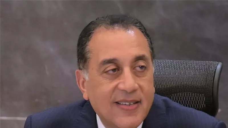 الحكومة توافق على مشروع قرار لترقية العاملين بالجهاز الإداري للدولة