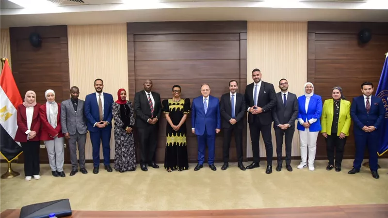 تعزيز الأمن الصحي في إفريقيا.. تعاون مصري أوغندي في القطاع الدوائي