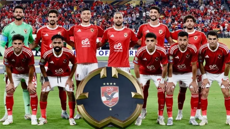 كيف يُحصن الأهلي نجومه بعد عروض الرحيل بسبب كأس العالم للأندية؟