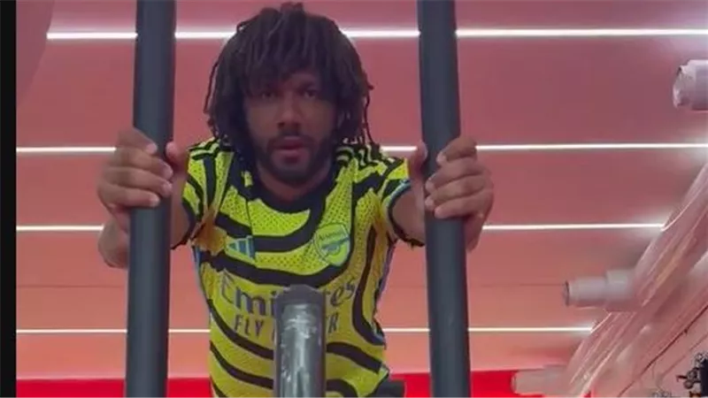 قبل انطلاق الموسم الجديد.. النني يفوز بجائزة أفضل لاعب في الدوري الإماراتي