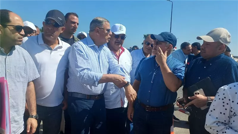 وفد برلماني يواصل جولته بالإسكندرية ويتفقد مشروع محور أبو ذكري وطريق أبيس