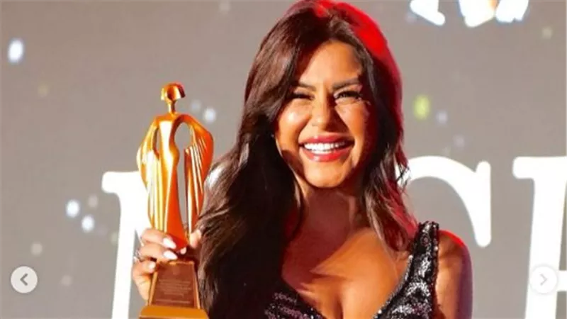 بعد تكريمها من مجلة «Niche».. منة فضالي: «شكرًا لجمهوري صاحب الفضل»
