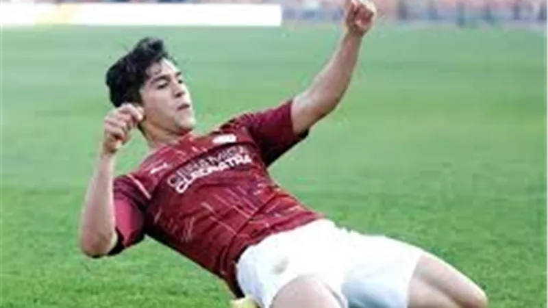 خلال ساعات.. الأهلي يعلن عن انضمام محمد شكري بعد إنهاء إجراءات ضمه من سيراميكا