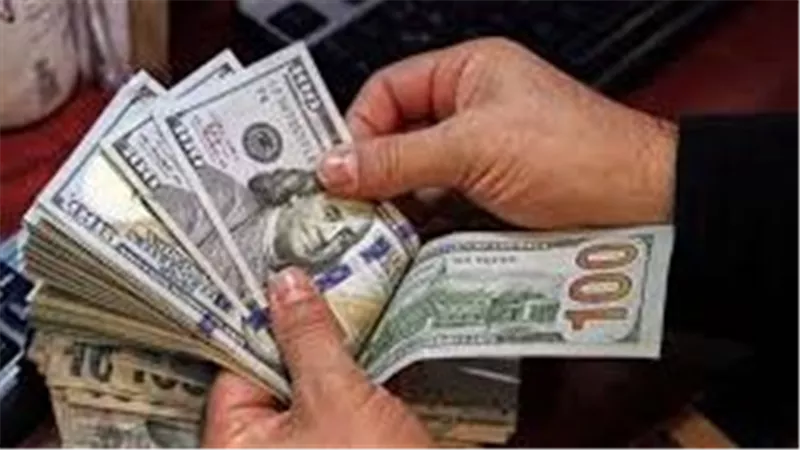 5 أسباب لتراجع سعر الدولار اليوم في البنوك.. تفاصيل 