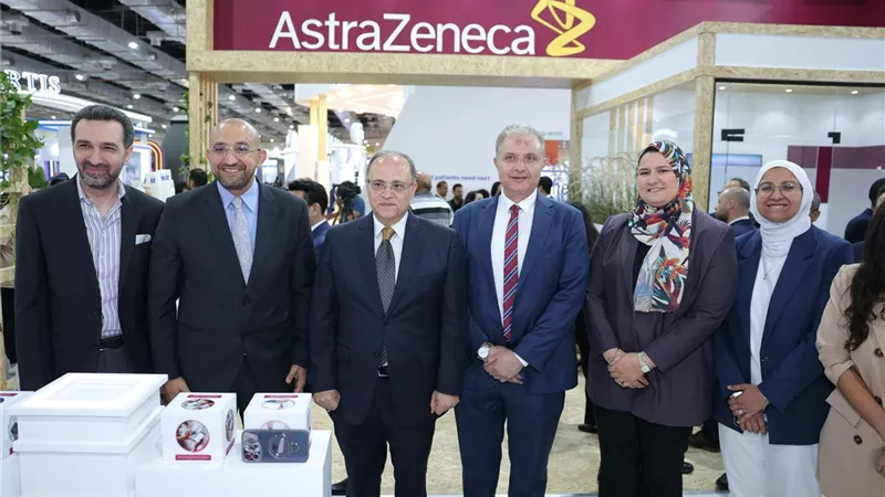رئيس هيئة الدواء يتفقد جناح الهيئة بالمعرض الطبي الإفريقي ويشيد بدورها