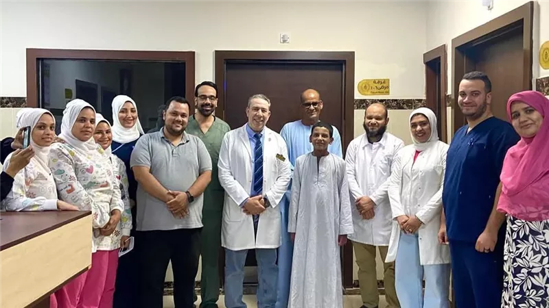معجزة طبية.. إنقاذ طفل من مرض جلدي قاتل بالأقصر        
