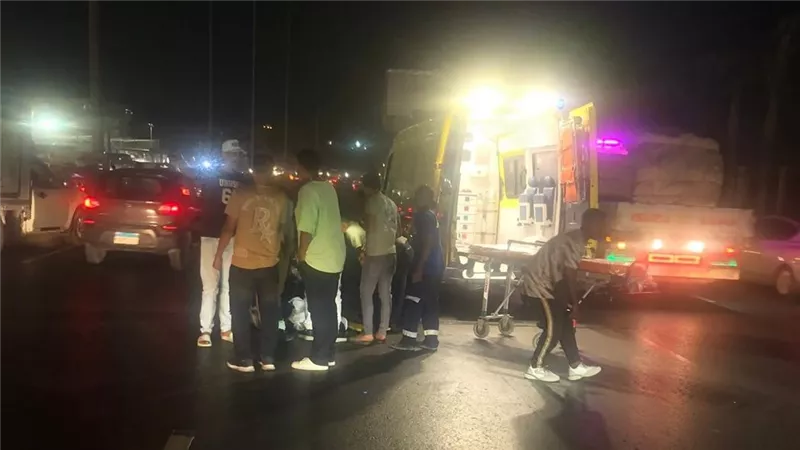 دماء على الأسفلت.. شهامة شاب تتحول إلى مأساة على طريق الفيوم