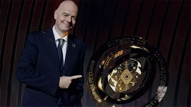 ننتظر رؤيتكم بفارغ الصبر.. إنفانتينو يشكر جماهير الأهلي عقب كأس العالم للأندية