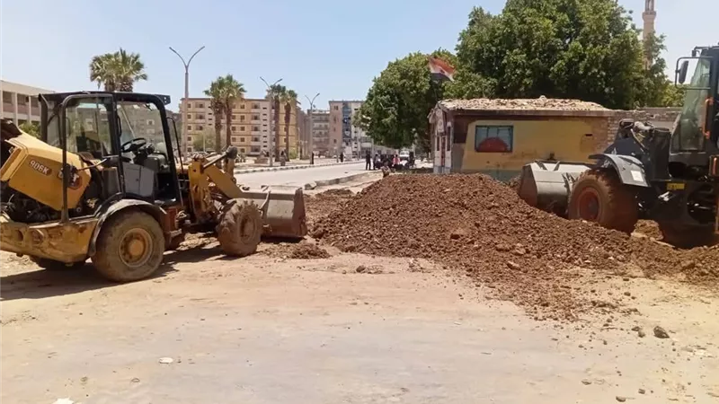متابعة ميدانية بنطاق حي الأربعين بالسويس.. جهود يومية للارتقاء بالخدمات