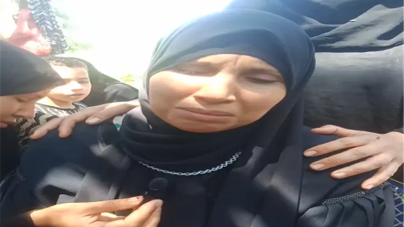 والدة 
