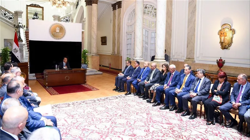 وزير الخارجية يلتقي السفراء المنقولين للعمل بالسفارات 