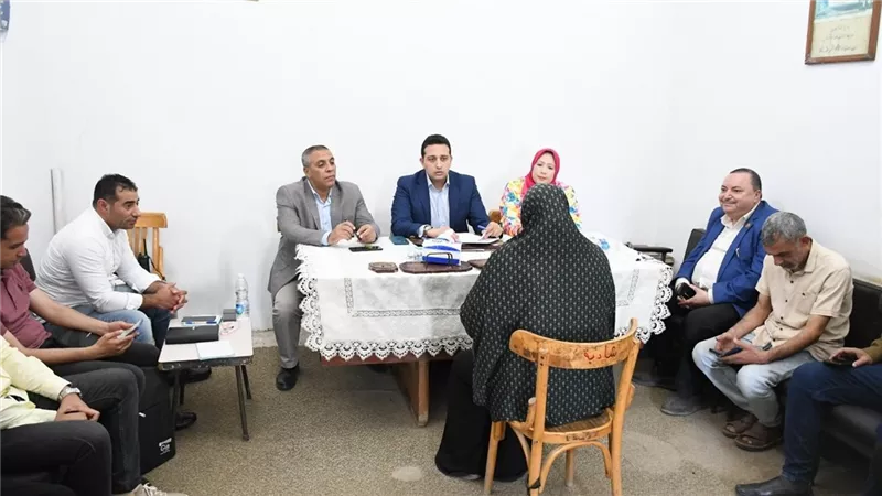 نائب محافظ الفيوم يناقش 44 مطلب للمواطنين بقرية اللاهون  