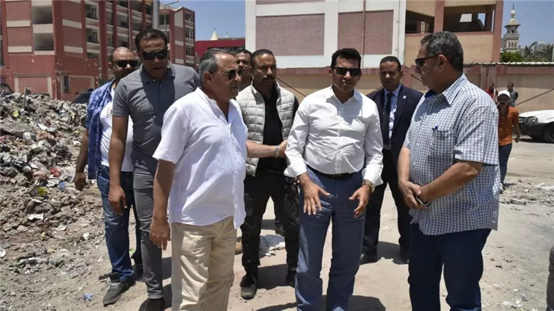 “صبحي” و “حبشي”  يتفقدان الأرض الجديدة لمركز شباب ستاد بورسعيد