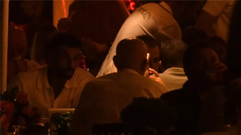 60 ألف ليرة .. فاتورة عشاء محمد صلاح على البحر في تركيا