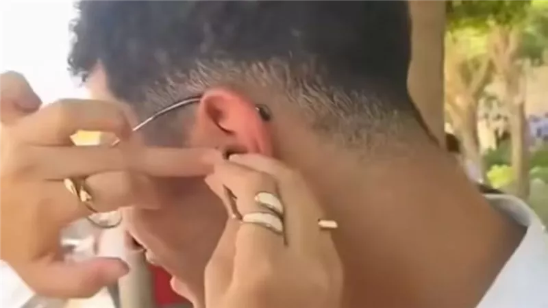 بعد استخدامها في الغش بإمتحانات الثانوية العامة.. أضرار سماعات الأذن