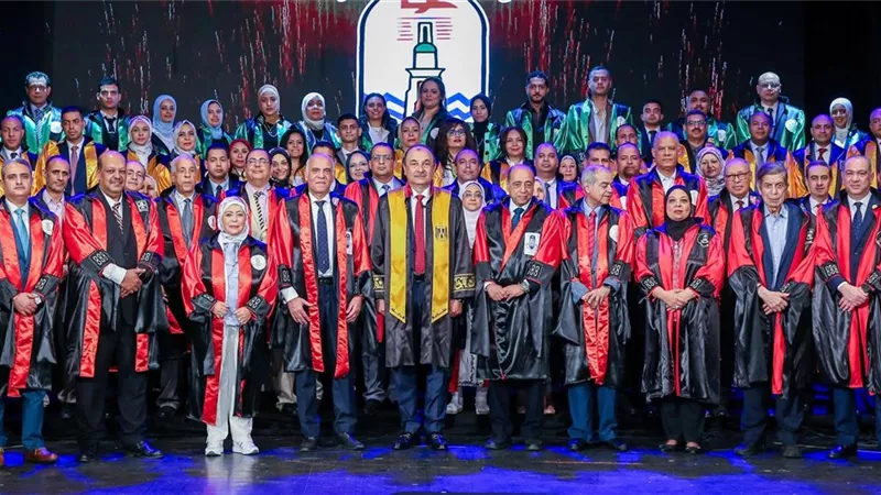 وزير قطاع الأعمال يشهد حفل ختام الأنشطة الطلابية لمعهد السياحة بالإسكندرية