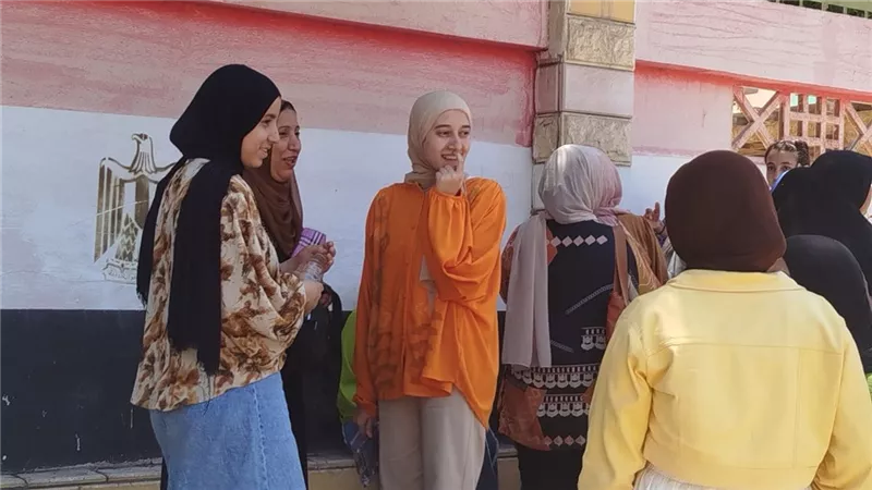 فيديو صادم يكشف تعرض طالبات للتصوير داخل حمام مدرسة بالجيزة.. و