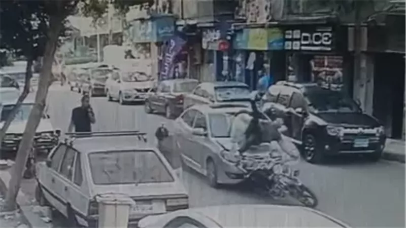 بسبب أولوية المرور.. القبض على سائق دهس أب وابنته بشبرا مصر