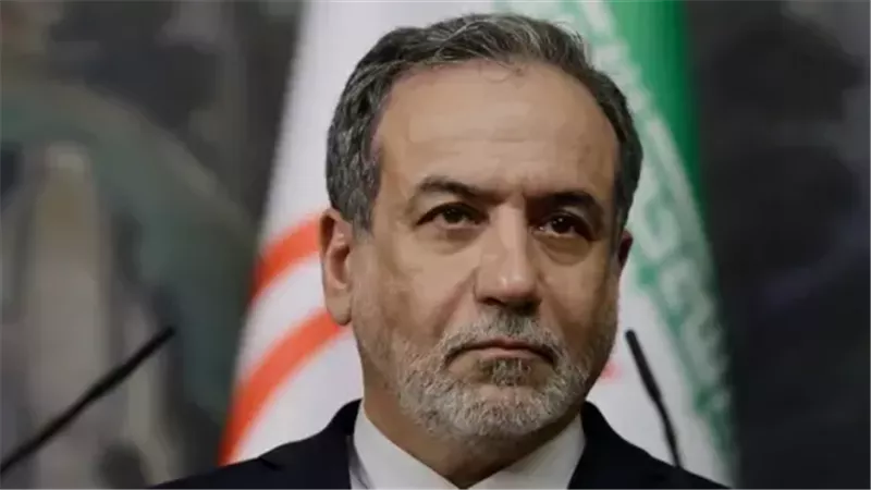 وزير الخارجية الإيراني: لا مفاوضات مع أمريكا تحت التهديد العسكري    