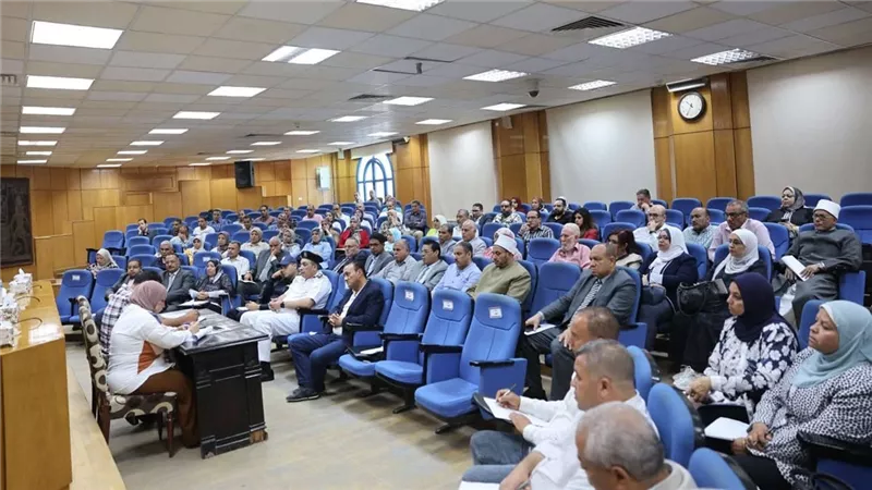 المنيا تشدد على محاسبة المتقاعسين وتكثيف إزالة التعديات ضمن حملة الموجة 26