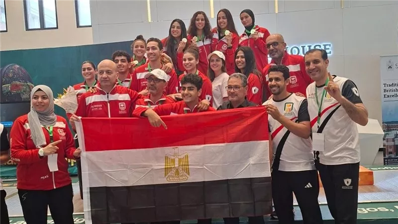 وزير الرياضة يهنئ أبطال مصر بعد تصدرهم جدول بطولة أفريقيا للسلاح