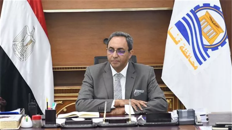 محافظ قنا يفتتح منفذ حياة كريمة لبيع اللحوم والسلع الغذائية بأسعار مخفضة