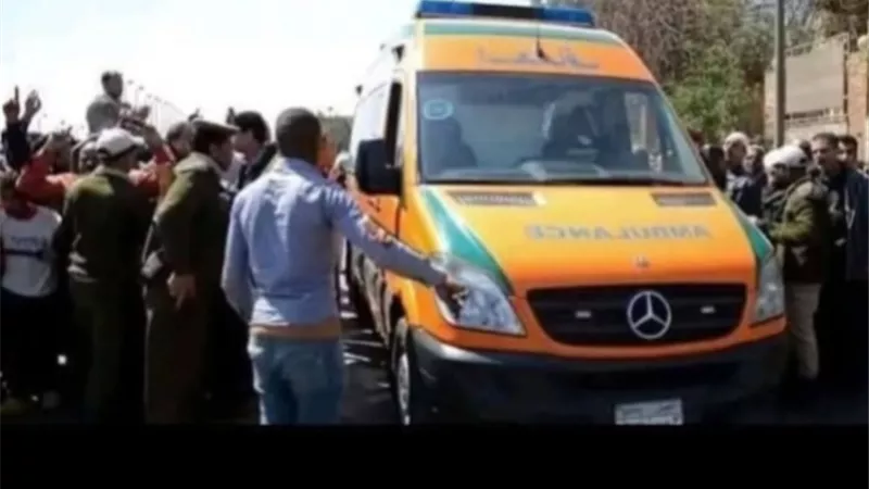 إصابة 4 أشخاص إثر انقلاب توكتوك أمام شركة البيضا بمركز كفر الدوار