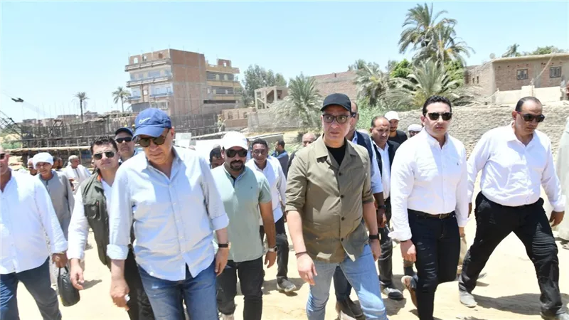 وزير الرى من الفيوم: نؤكد الإلتزام الكامل ببرنامج تطهيرات الترع والمصارف 