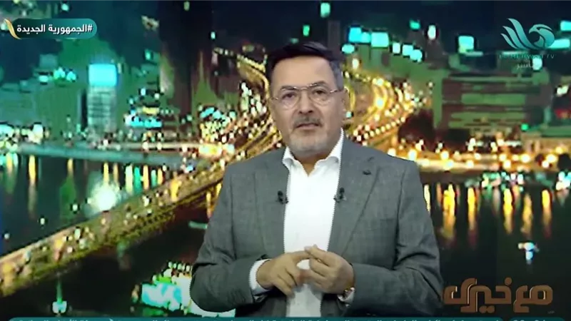 خيري رمضان يكشف مفاجأة: أكثر من 377 ألف فلسطيني 