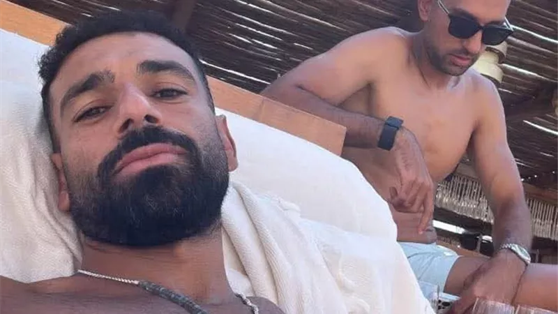 محمد صلاح يمازح «كوكا» عبر استوري على انستجرام: الشيخ حسني