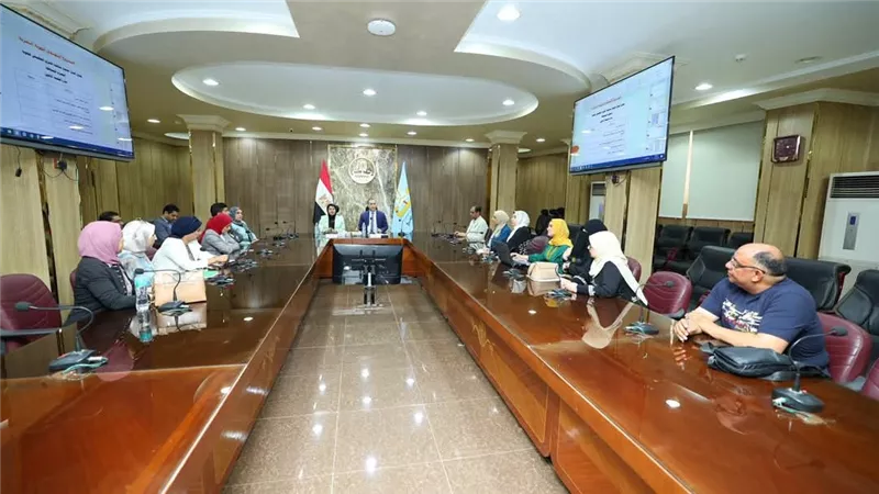 محافظ كفرالشيخ: عقد اجتماع لمناقشة خطة تنفيذ الهوية البصرية