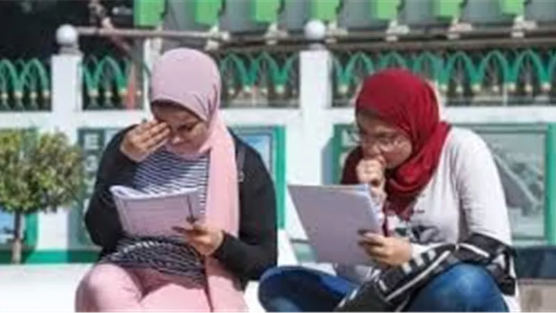 ضغوط ما بعد الامتحانات.. كيف يتجاوز طالب الثانوية قلق الانتظار؟