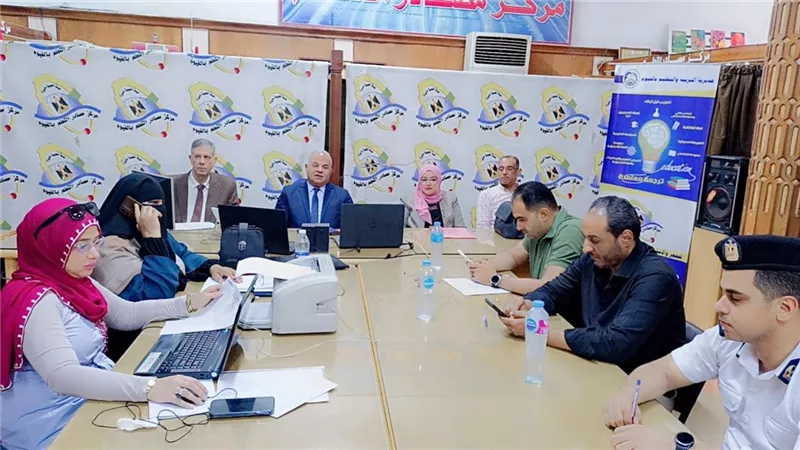“قبيصى”: يتابع امتحانات الثانوية العامة في الرياضيات  البحتة 