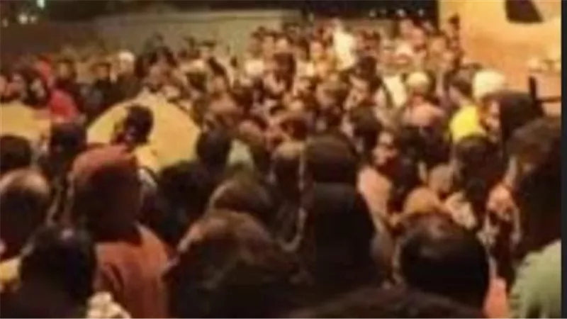 تشييع جنازة 3 مزارعين لقوا مصرعهم خنقا داخل غرفة صرف أثناء تسليكها بالفيوم