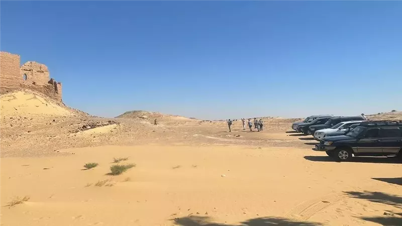 السياحة والآثار تضع خطة عمل لتنشيط الحركة السياحية بمحافظة الوادي الجديد 