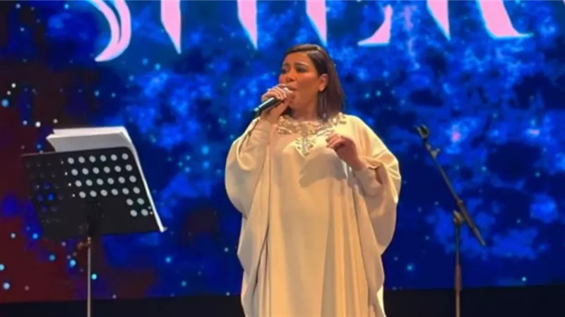 نهال طايل عن «شيرين عبد الوهاب»: عودتها موفقة وتظل كما هي رغم أزمتها | فيديو